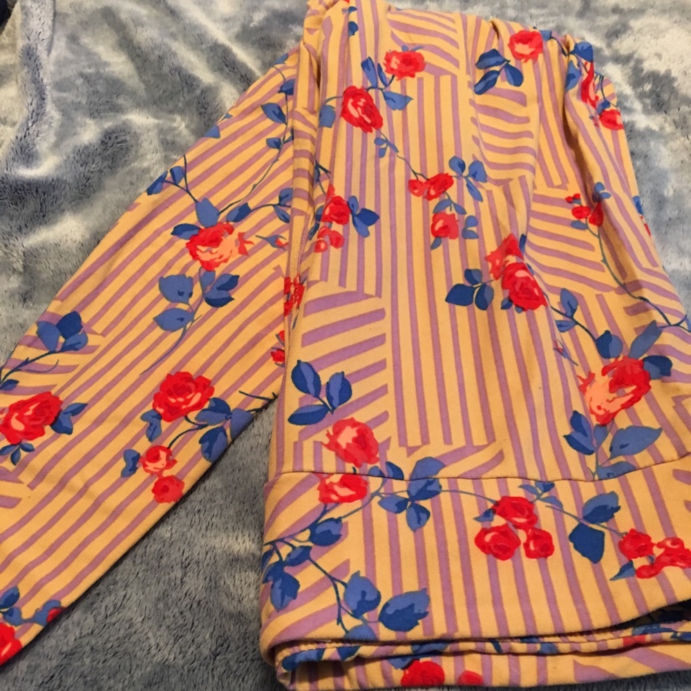 Tall and curvy LuLaRoe leggings